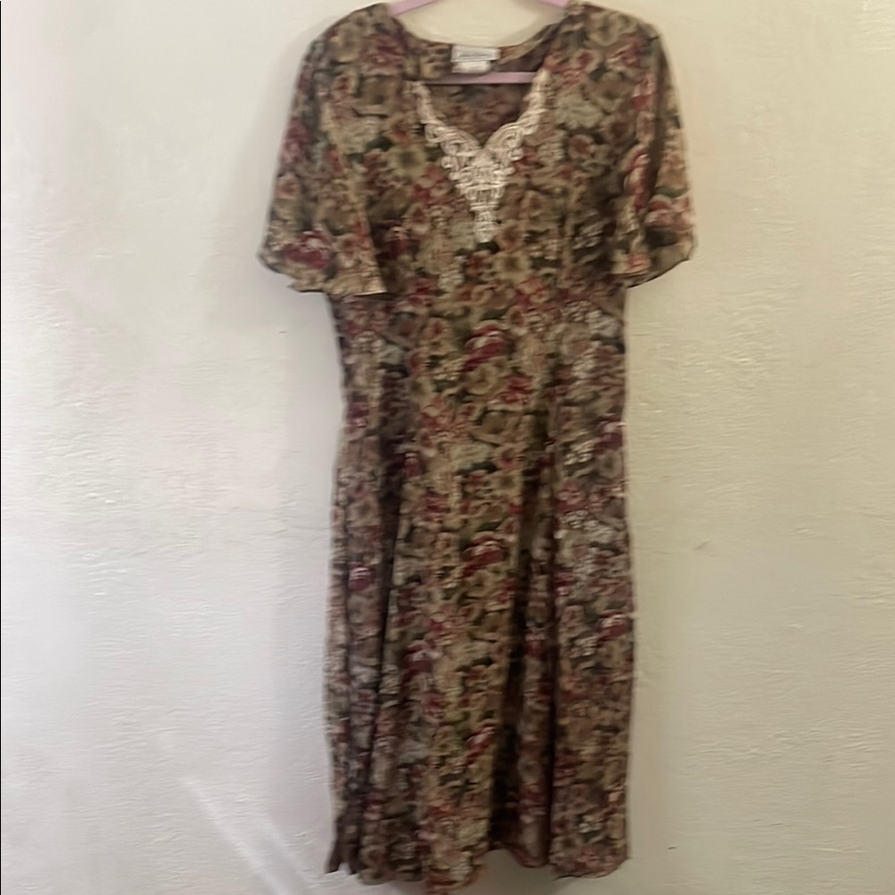 Floral Dress with Lace Detail